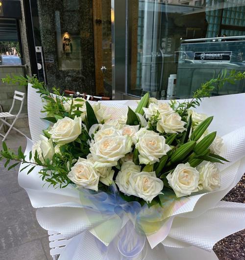 白色玫瑰花的美丽与深意（传递纯洁与永恒的花语）