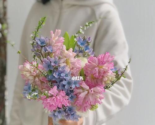 手捧花的花语有何特别之处？