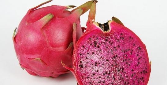 火龙果的外观特征是什么？如何挑选新鲜火龙果？