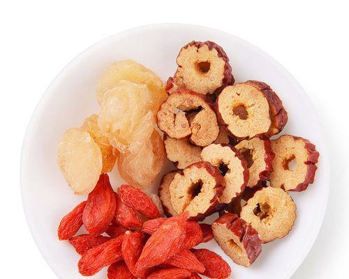 桂圆的花是什么样子的？桂圆花的形态特征和生长环境是什么？