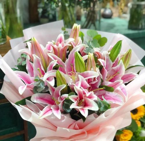 粉百合的花语含义是什么？它象征着什么？