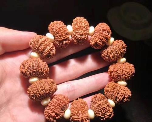 十二瓣花臂纹身含义是什么？