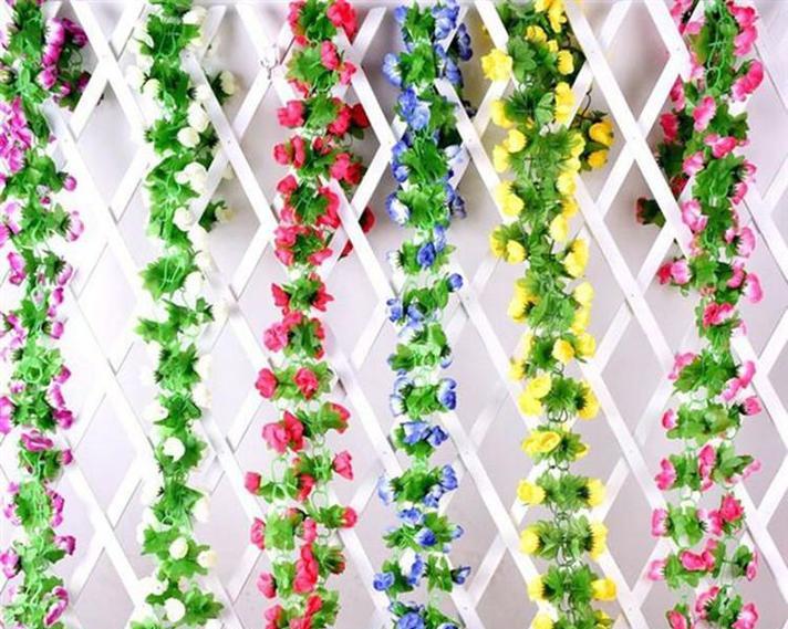 塑料花装饰的含义是什么？塑料花在家居中的象征意义？