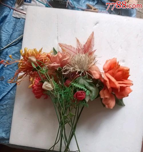 塑料花装饰的含义是什么？塑料花在家居中的象征意义？
