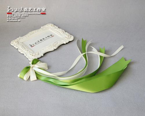 手捧花缠花丝带代表什么意义？
