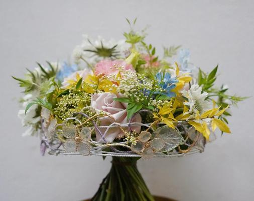 绣球手捧花寓意什么？选择绣球花的正确场合？