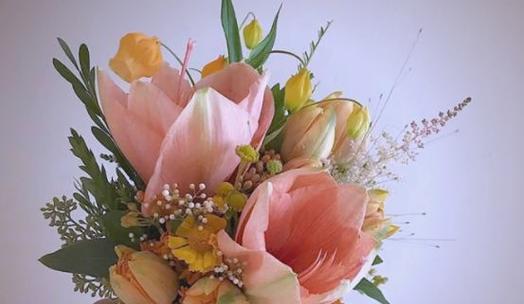 未来结婚时手捧花的寓意是什么？这种花的寓意是什么？