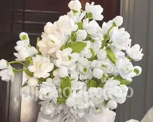 伴娘手捧花扭扭棒代表什么？扭扭棒花束的寓意是什么？