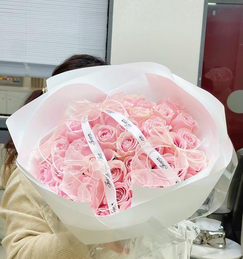 浅粉色玫瑰花代表什么？在送礼时应注意什么？