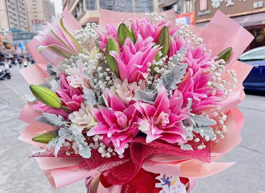 百合花送给老人有何寓意？